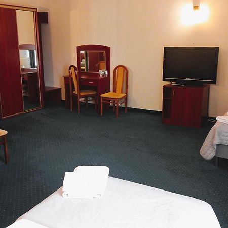 Hotel Sosnowe Zacisze Barszczewo à Choroszcz Extérieur photo