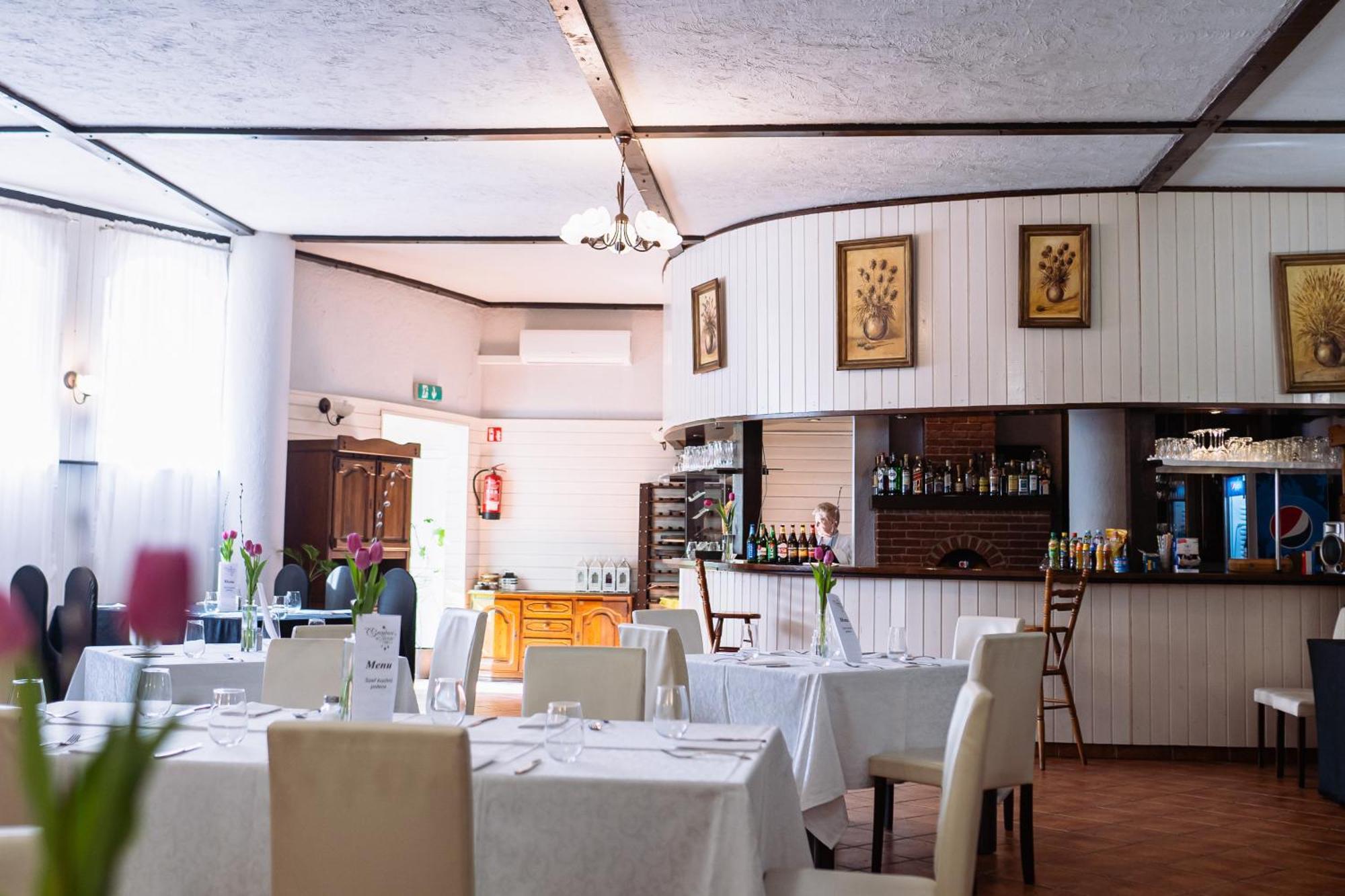 Hotel Sosnowe Zacisze Barszczewo à Choroszcz Extérieur photo